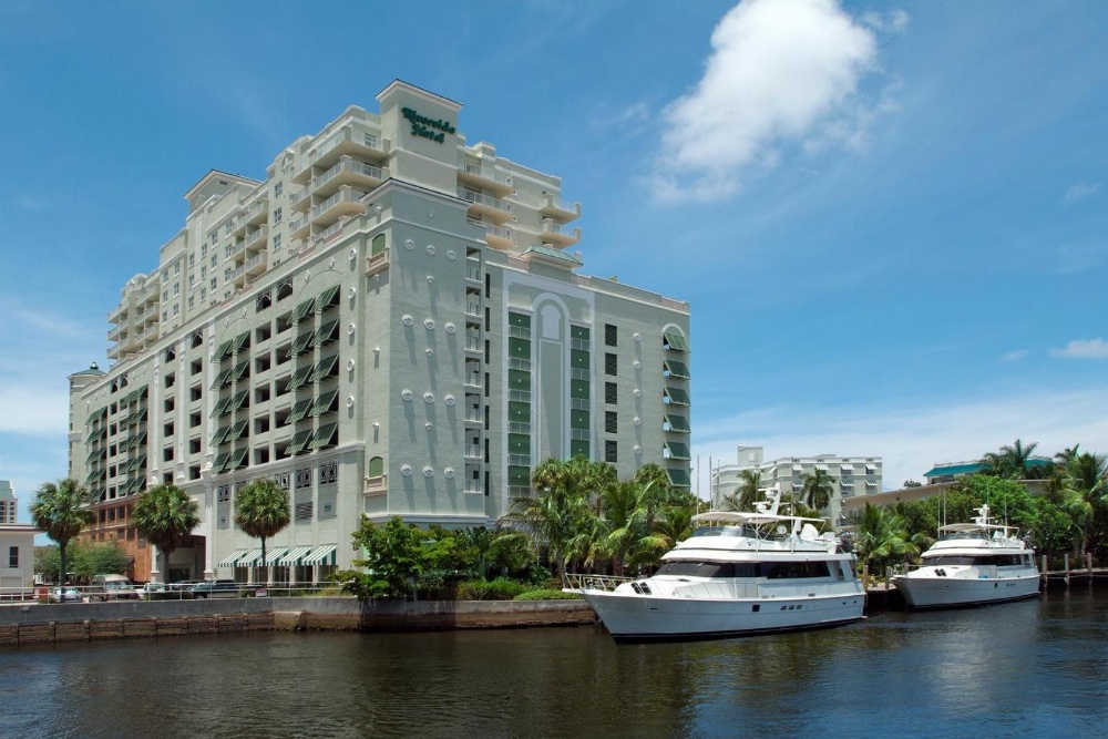 Riverside Hotel Main image